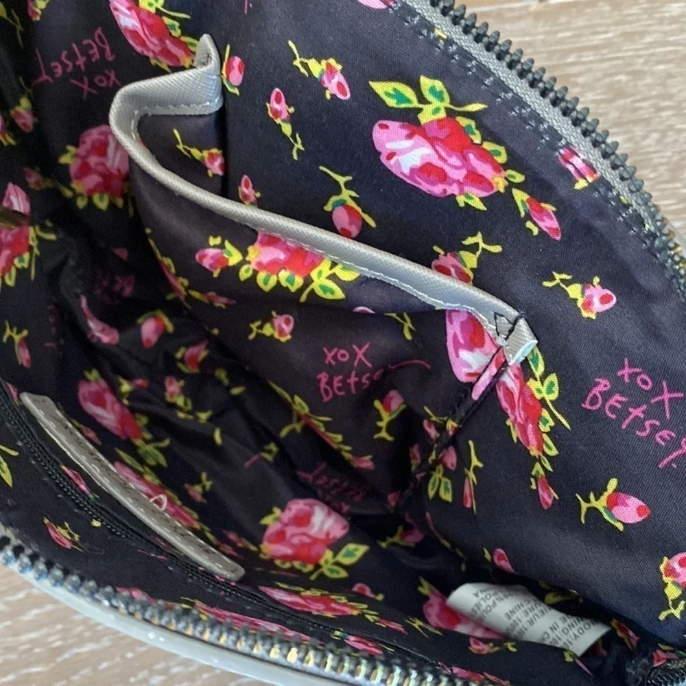 NWOT Betsy Johnson Crossbody Bag | Bow Detail | Gray